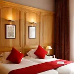 Hotel De Bourgtheroulde, Autograph Collection