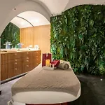 Hotel De Bourgtheroulde, Autograph Collection 5*