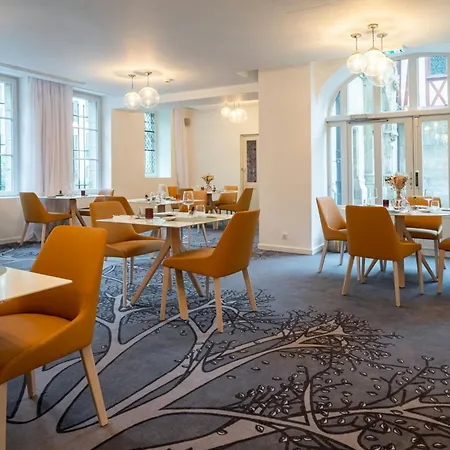 Hotel De Bourgtheroulde, Autograph Collection