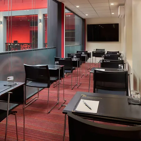 Hotel De Bourgtheroulde, Autograph Collection