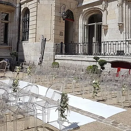 De Bourgtheroulde, Autograph Collection 5*