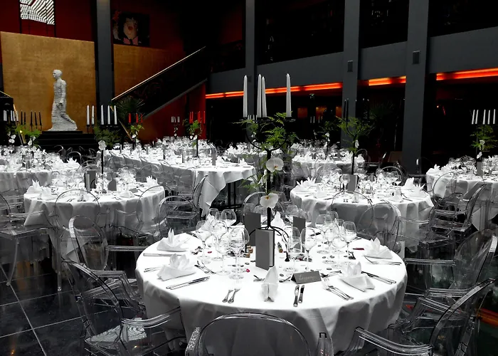 De Bourgtheroulde, Autograph Collection Ρουέν