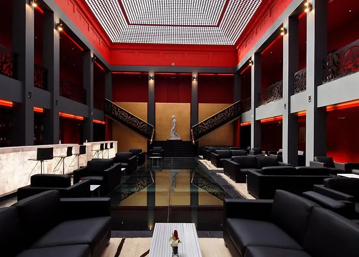 Hotel De Bourgtheroulde, Autograph Collection