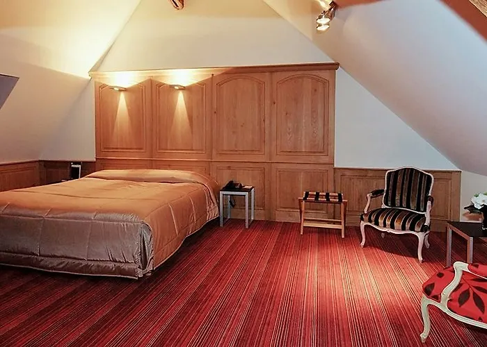 De Bourgtheroulde, Autograph Collection 5*