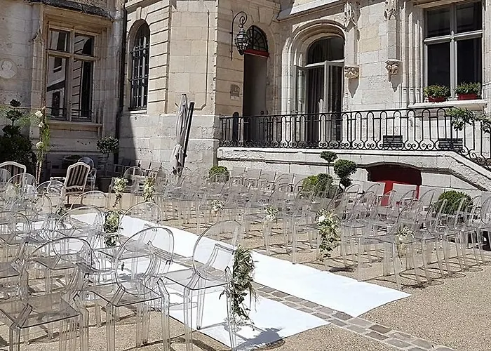 De Bourgtheroulde, Autograph Collection 5*